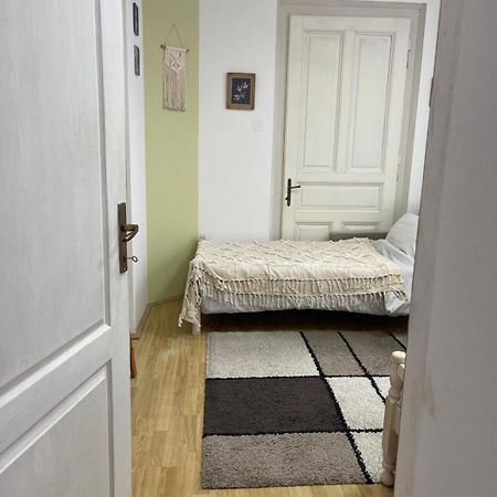 Lennon Apartment Vinkovci Exterior photo